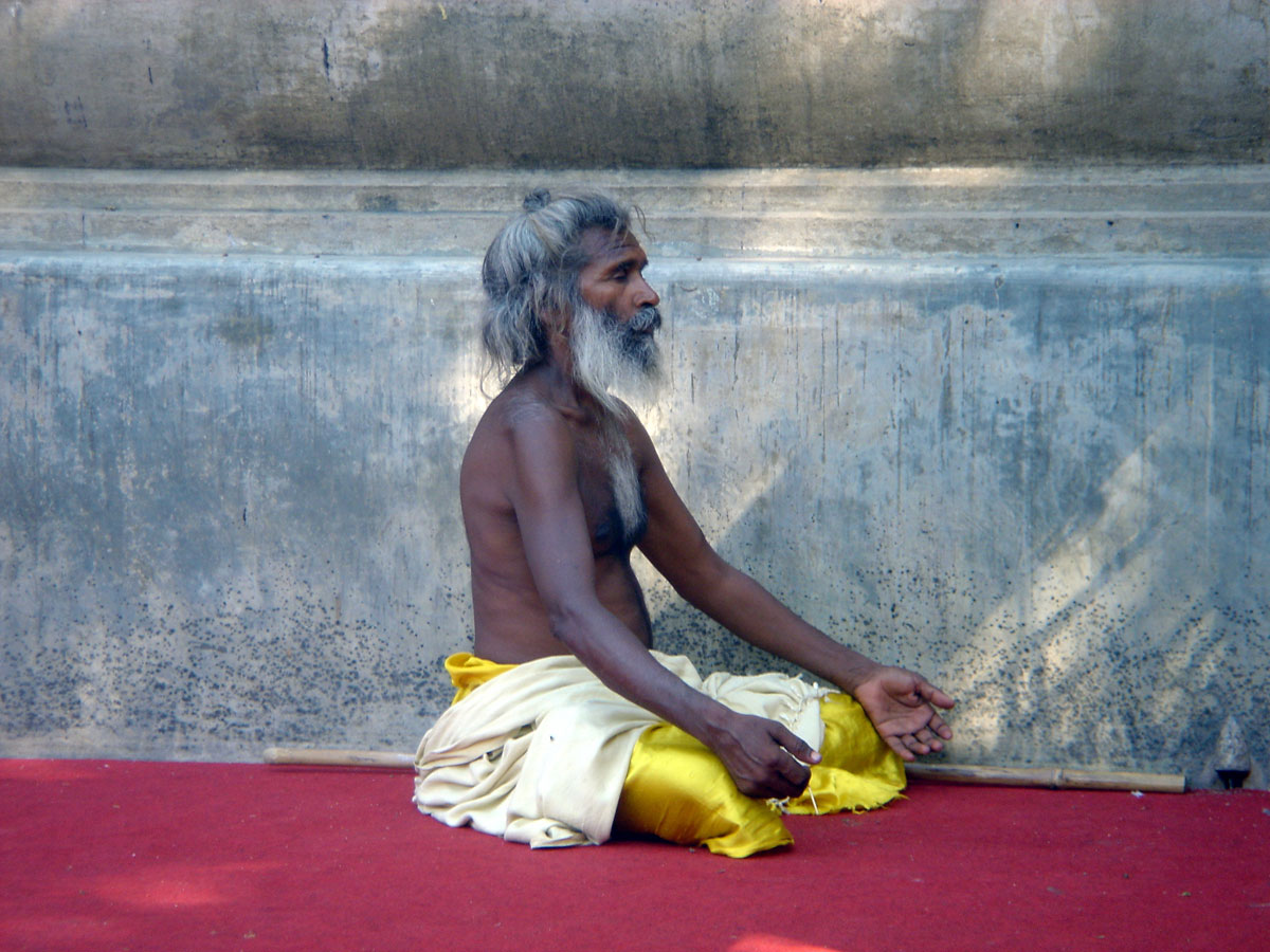 Relaxation, travail sur soi, visite de la pensée et des ashrams de grands maîtres de l'inde